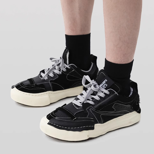 Black Overlaid Stitch Line Leather Sneakers (5018)