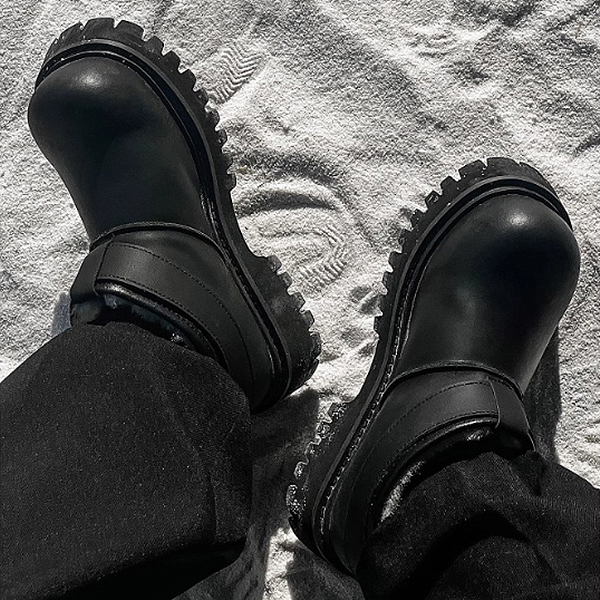 Black Buckle Cow Leather Fur Bumpy Snow Boots (8089)